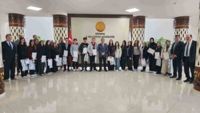 Kütahya’da, Türkiye Bilimsel ve Teknolojik Araştırma Kurumu 2204-A Lise ve