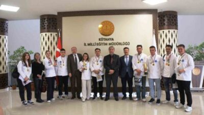 Kütahya Yoncalı Turizm Mesleki ve Teknik Anadolu Lisesi öğrencileri, Cezayir’in