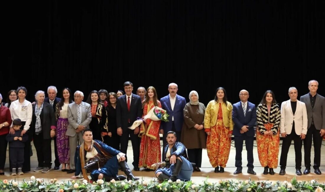 Kütahya’nın kültürel mirası, Çanakkale’de düzenlenen bir programla tanıtıldı. Kütahya Kültür