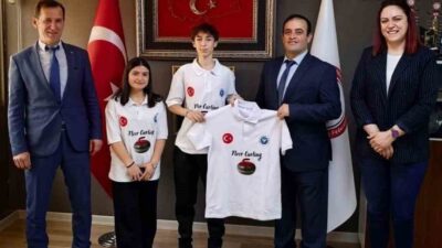 Samsun’da düzenlenen Floor Curling Türkiye Finalleri’nde Kütahya’yı temsil eden Pazarlar