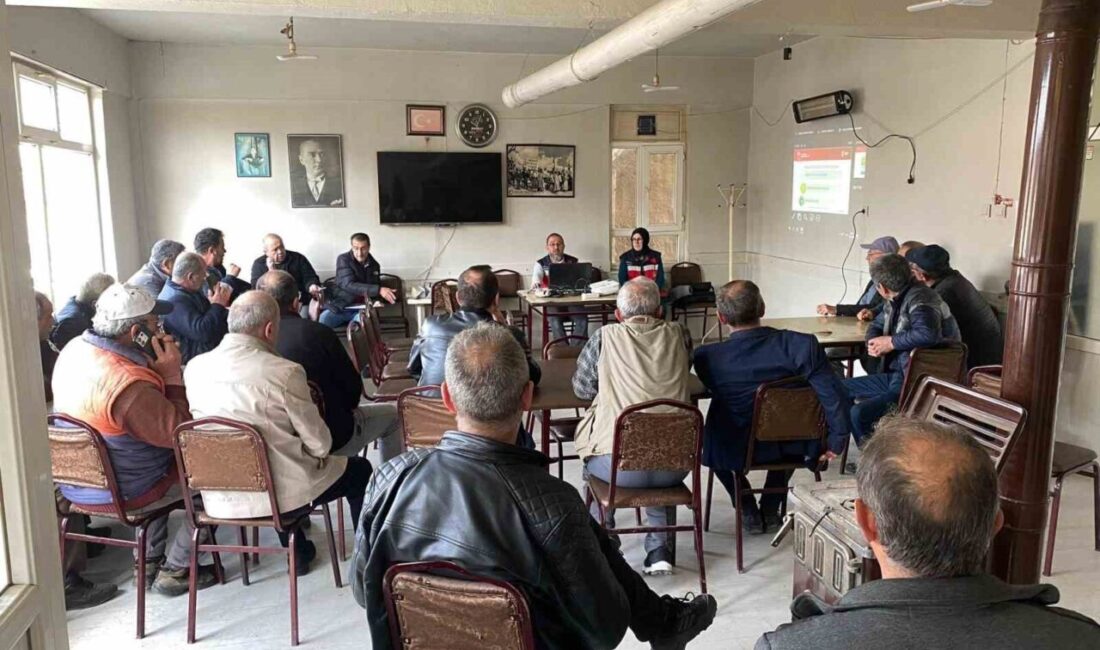 Kütahya’nın Tavşanlı ilçesinde üreticilere yönelik bilgilendirme eğitimi gerçekleştirildi. Tavşanlı İlçe