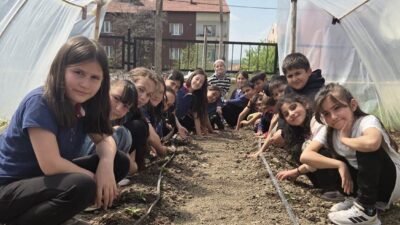 Kütahya’nın Altıntaş ilçesi Zafer İlkokulu öğrencileri, “Ekolojik Tarım ve Biyoçeşitlilik”