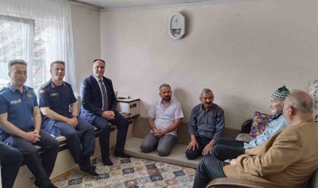 Kütahya’nın Aslanapa ilçesinde Kurban Bayramı öncesinde şehit aileleri ve gaziler
