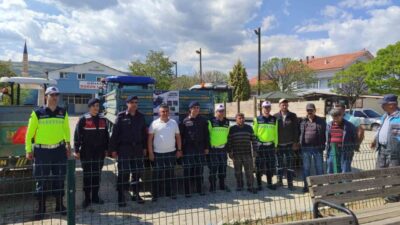 Kütahya’nın Gediz ilçesinde Trafik Haftası etkinlikleri kapsamında jandarma ekipleri tarafından