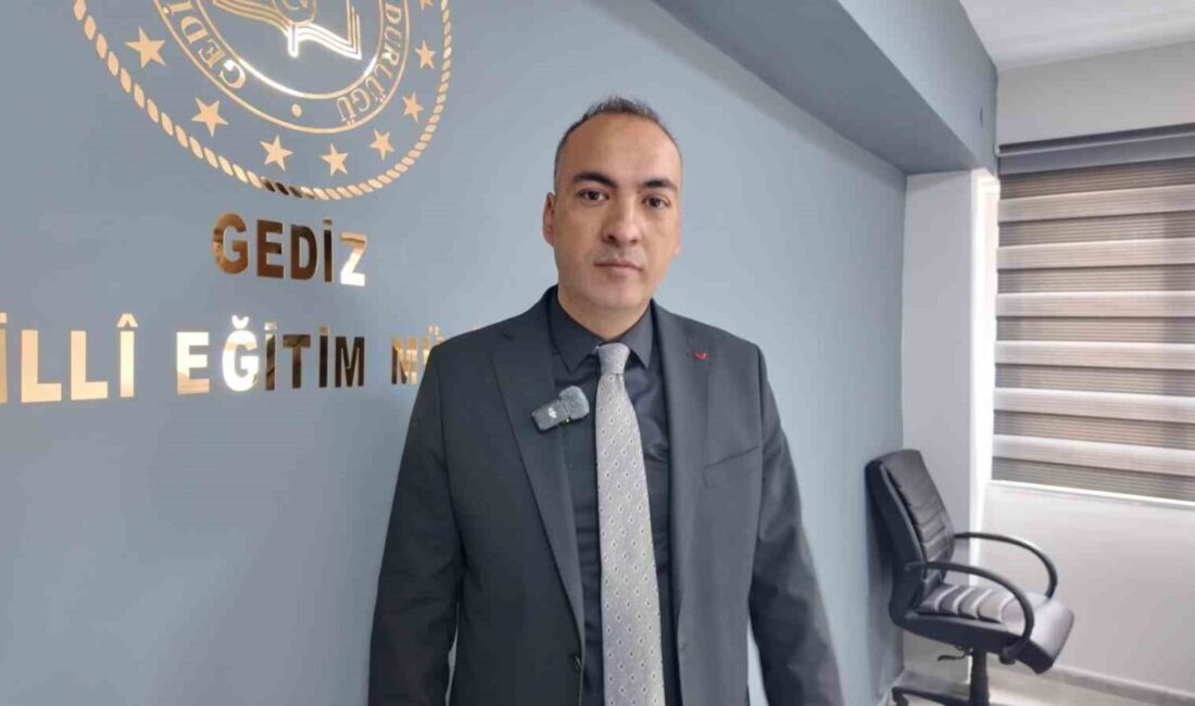 Kütahya’nın Gediz ilçesinde, ortaokullarda yaşanan yoğunluğu azaltmak ve öğrencilere erken