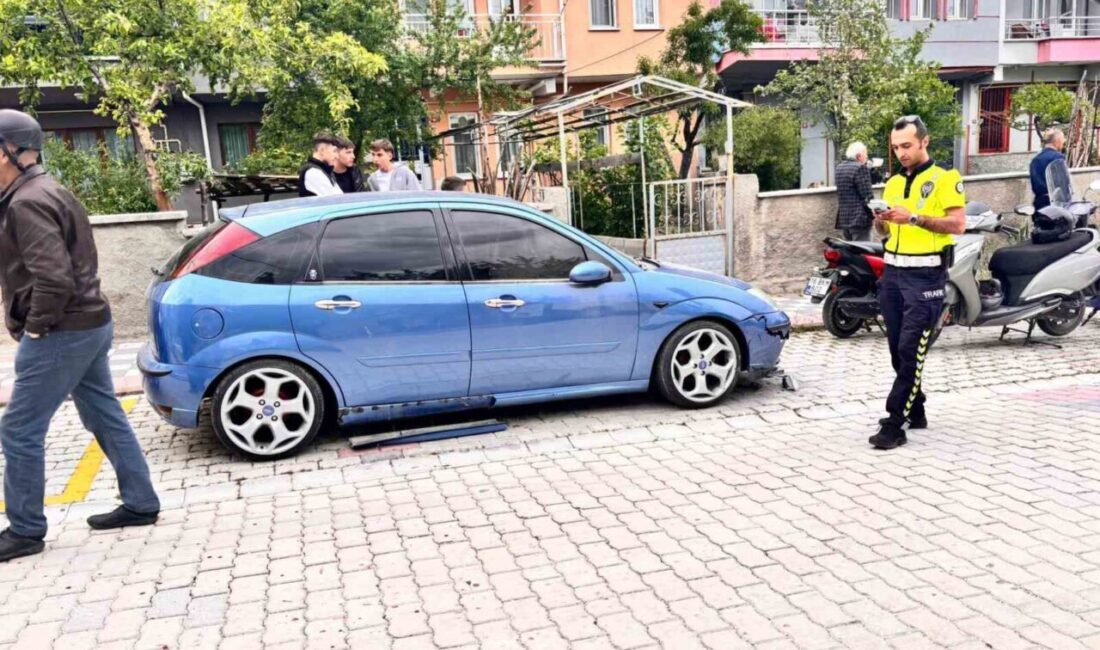 Kütahya’nın Tavşanlı ilçesinde meydana gelen trafik kazasında motosiklette bulunan 2