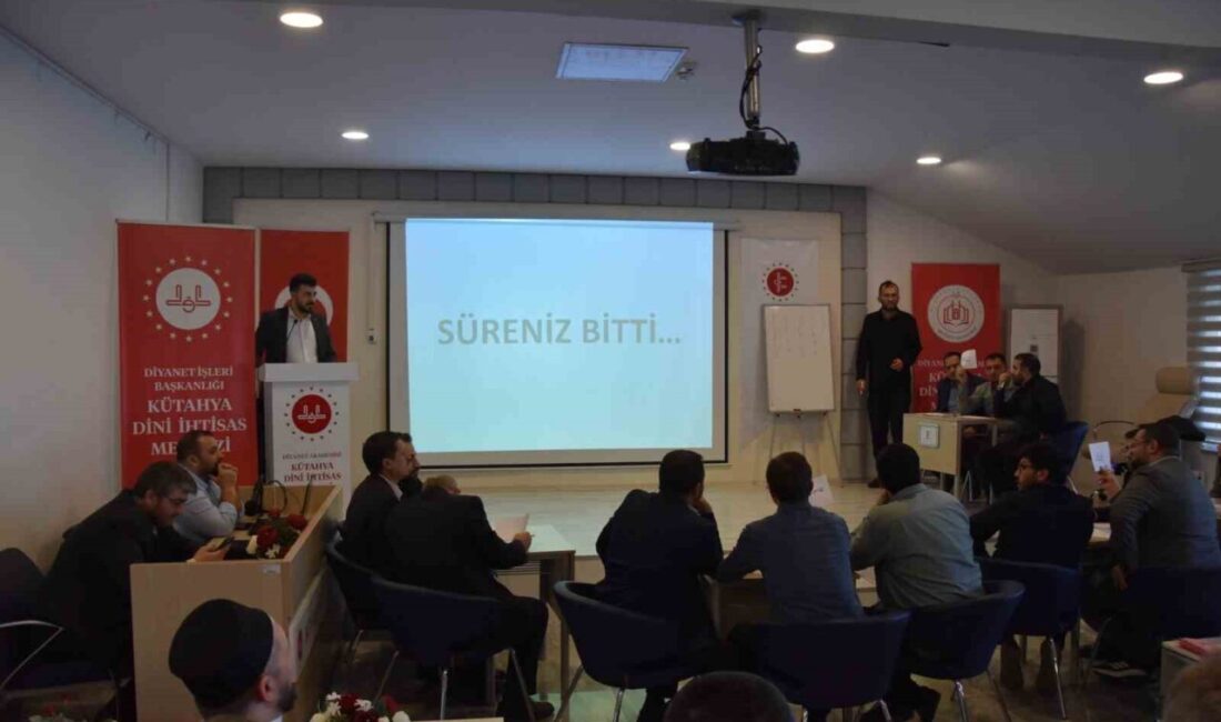 Kütahya’da Din Görevlileri Mesleki Gelişim Kursu kapsamında eğitim gören kursiyerler