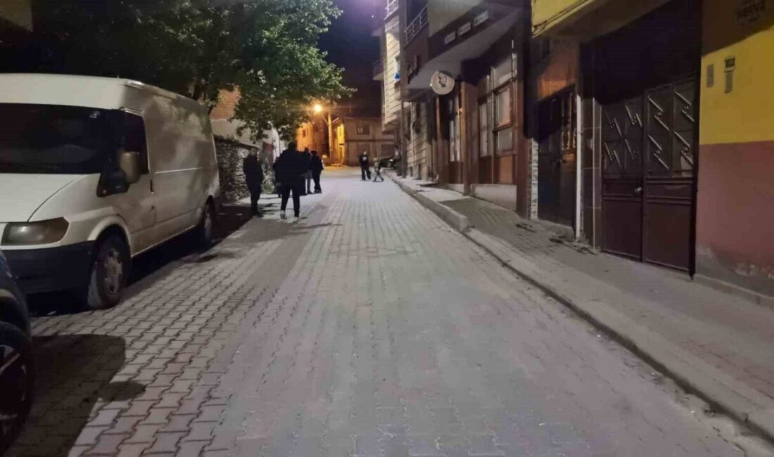 Kütahya’nın Domaniç ilçesine bağlı Çukurca bölgesinde gece saatlerinde 2.7 ve