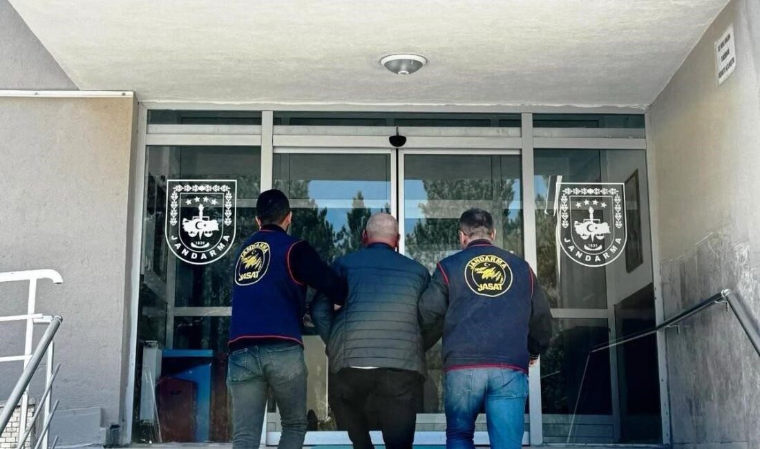 Kütahya’da Jandarma Suç Araştırma Timi (JASAT) ve İlçe Jandarma Komutanlıkları