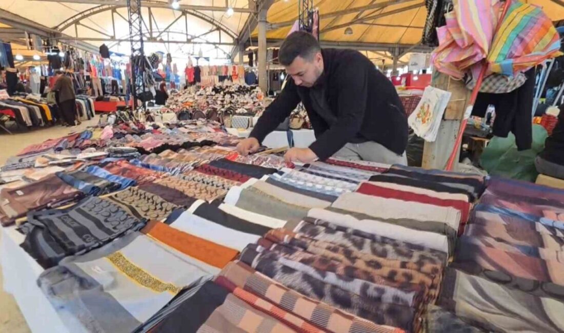 Kurban Bayramı’na sayılı günler kala Kütahya’da geleneksel bayram pazarı hareketliliği