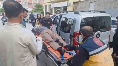 Kütahya’da sürücüsü direksiyon başında rahatsızlanınca kontrolden çıkan hafif ticari araç,