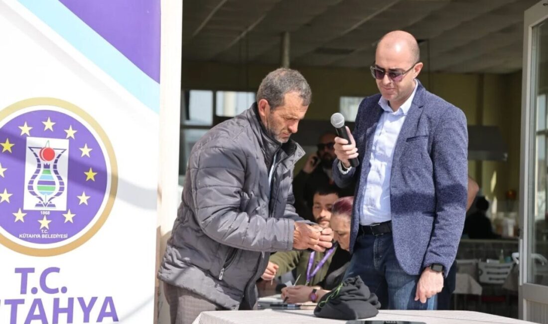 Kütahyadan Belediyesi tarafından yaklaşan Kurban Bayramı öncesinde canlı hayvan pazarında