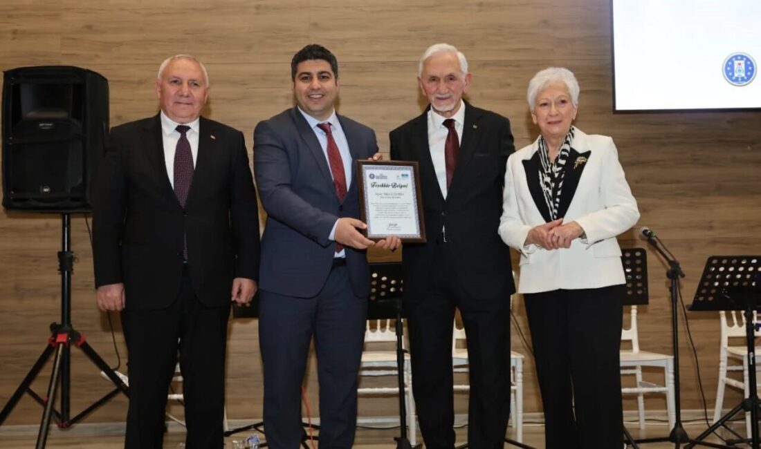 Kütahya Belediyesi tarafından, kentin kültürel ve sanatsal hayatına uzun yıllar