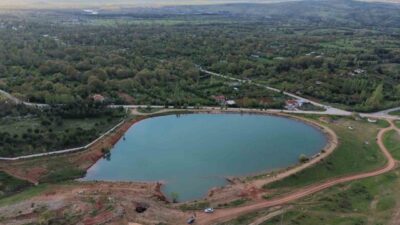 Kütahya’da bulunan Demirciören Göleti’nde doluluk oranının yüzde 100 seviyesine ulaştığı