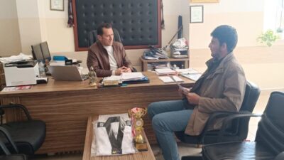 Uşak Üniversitesi İletişim Fakültesi Gazetecilik Bölümü 3. sınıf öğrencisi Alper