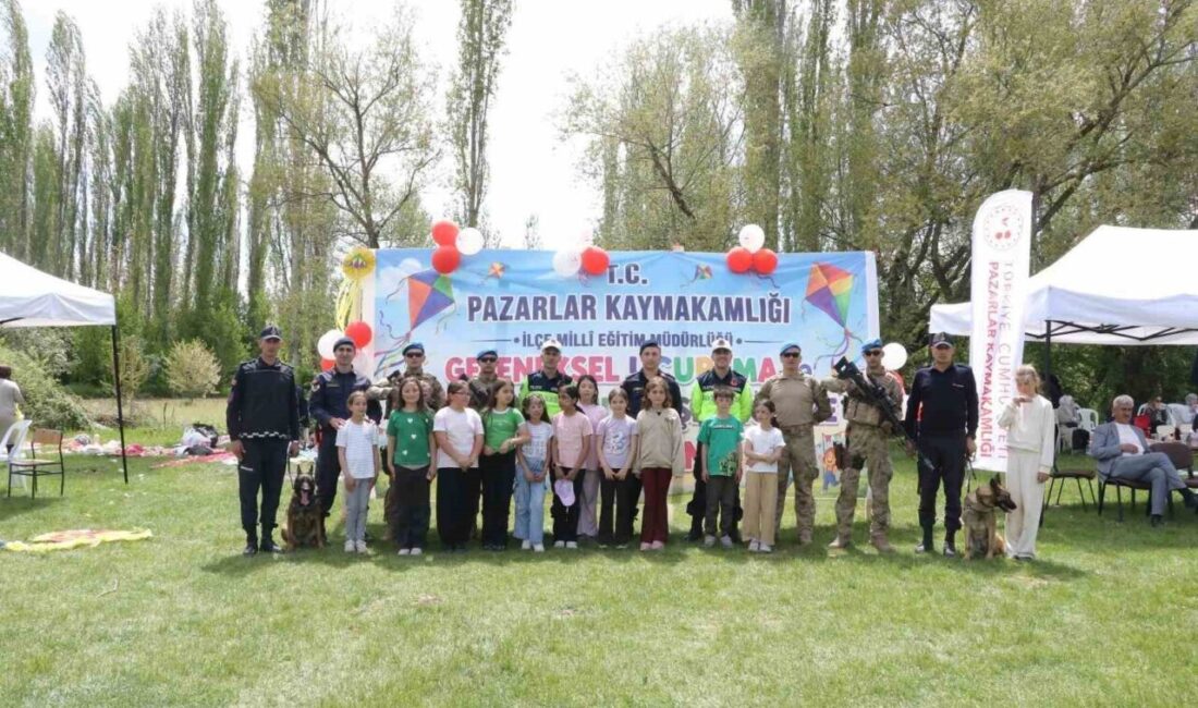 Kütahya Pazarlar Kaymakamlığı tarafından düzenlenen geleneksel uçurtma şenliği, renkli görüntülere