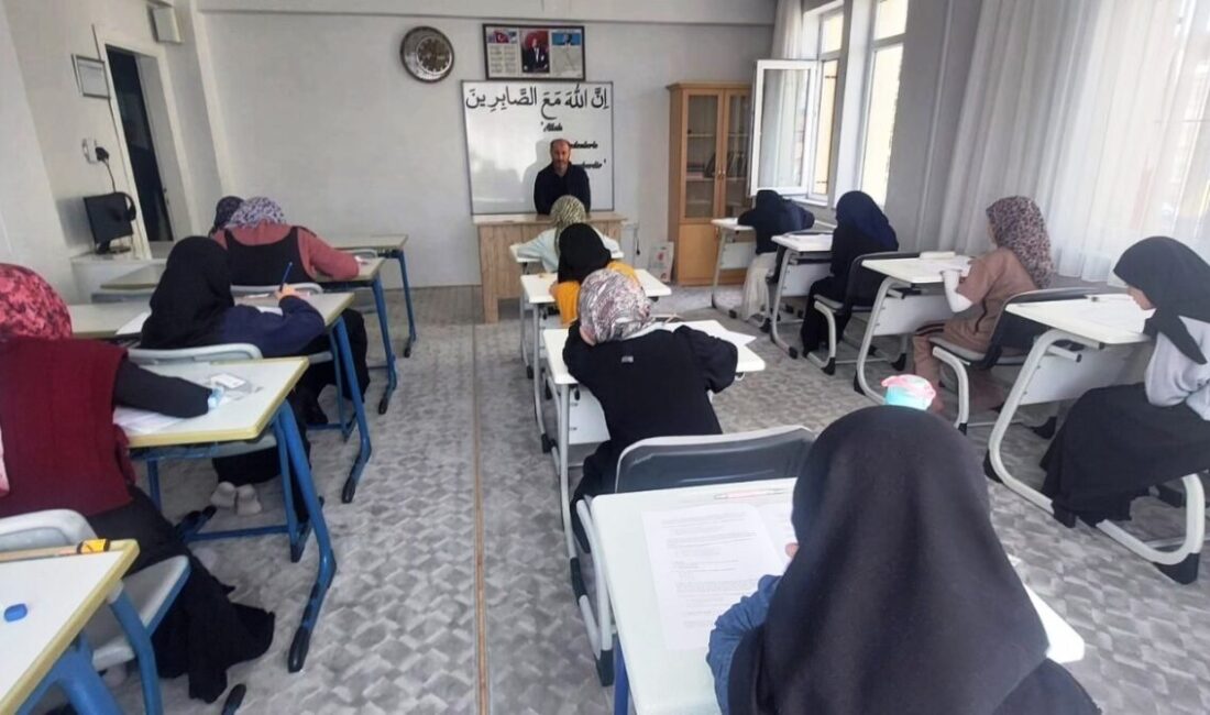 Kütahya’nın Simav ilçesinde hafızlık Kur’an kurslarına kayıtlı öğrencilere yönelik “Çocuk