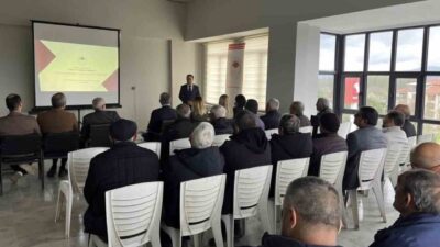 Kütahya’nın Simav ilçesinde kiraz üreticilerine yönelik hastalık ve zararlılarla mücadele