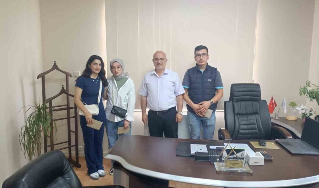 Kütahya’nın Emet ilçesinde, İlçe Müftülüğü tarafından lise ve üniversite öğrencilerine
