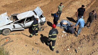 Kütahya’nın Gediz ilçesinde meydana gelen trafik kazasında 2 kişi yaralandı.