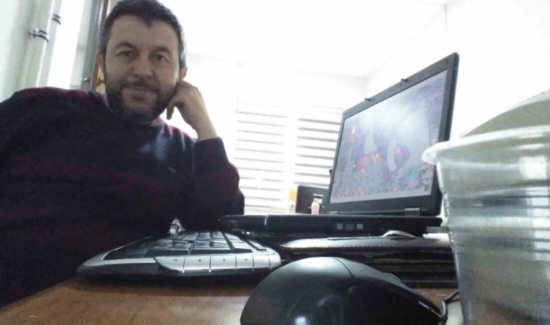 Kütahya’da meydana gelen trafik kazasında halk otobüsünün altında kalan bisiklet