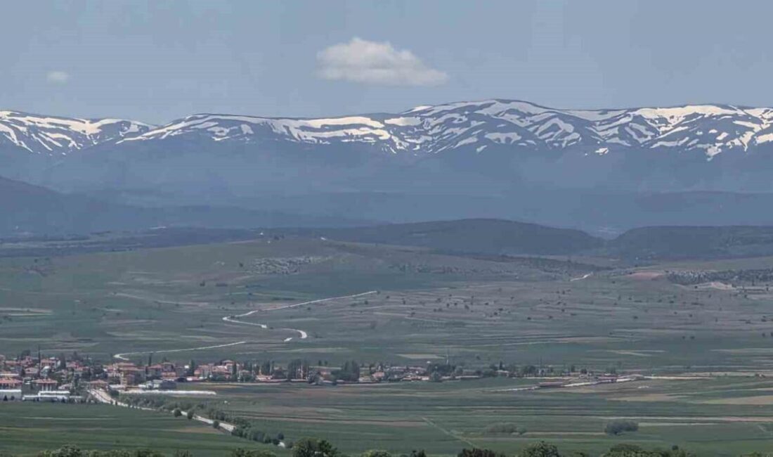 Kütahya, sahip olduğu coğrafi zenginlik sayesinde aynı anda iki farklı