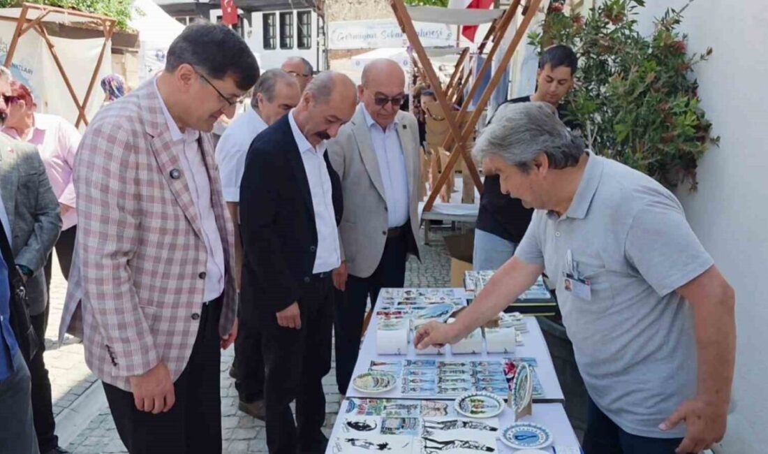 Kütahya Belediye Başkanı Eyüp Kahveci, Germiyan Sokak’ta düzenlenen Kütahya Yöresel