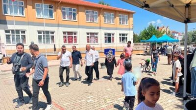 Kütahya’nın Tavşanlı ilçesine bağlı Dağçeşme Mahallesi’ndeki okulun bahçesinde, Dağçeşme İlkokulu’nun