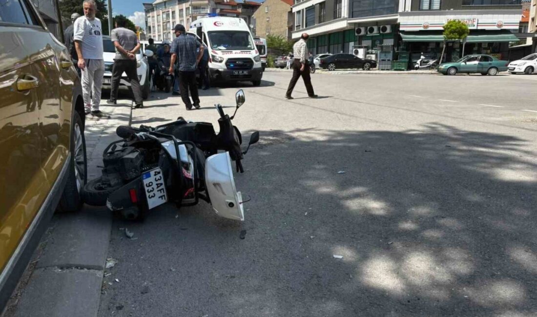 Kütahya’nın Tavşanlı ilçesinde, otomobilin motorlu bisiklete çarpması sonucu meydana gelen